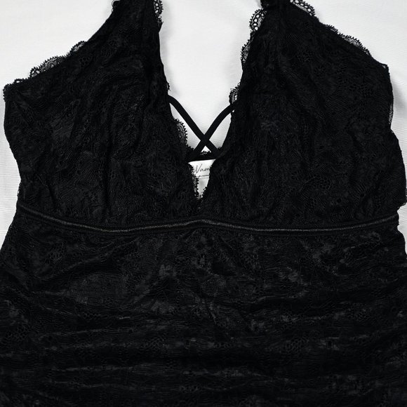 Revamped Black low-cut Bodysuits Lace Camisole - Picture 3 of 6